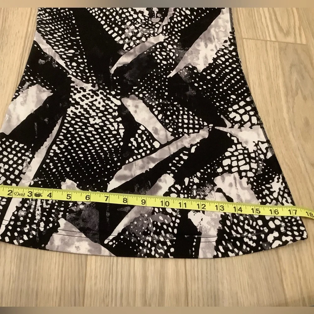 LULULEMON Racerback static mist patterned tank❤️❤️❤️❤️ - Picture 6 of 7